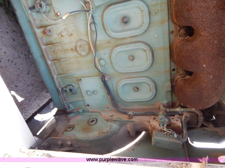 image for item AW9246 Detroit 471 power unit