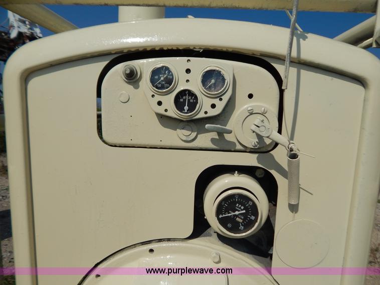 image for item AW9246 Detroit 471 power unit