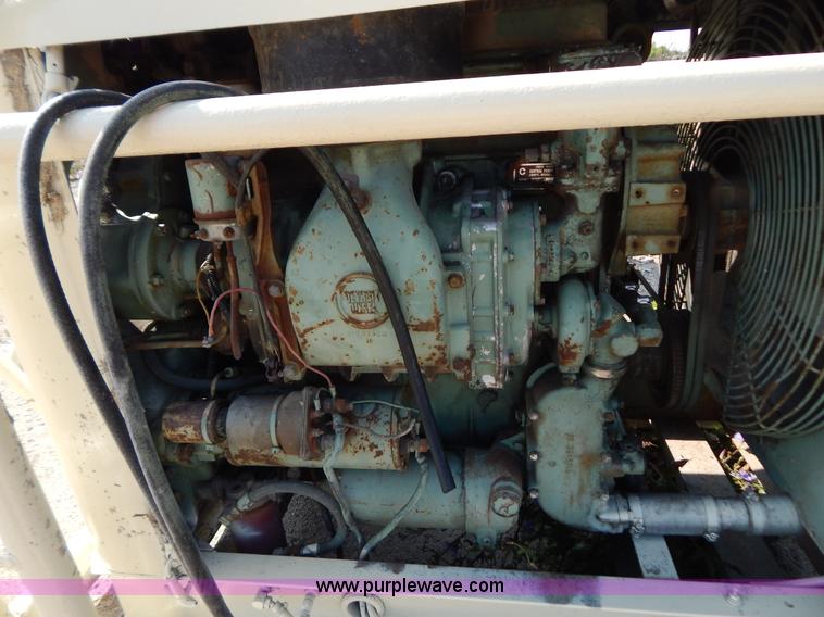 image for item AW9246 Detroit 471 power unit