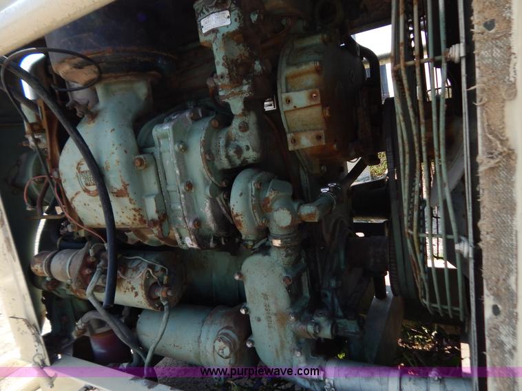 image for item AW9246 Detroit 471 power unit