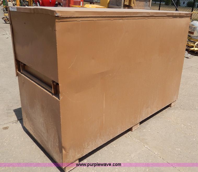 image for item AW9747 Job site box on skids