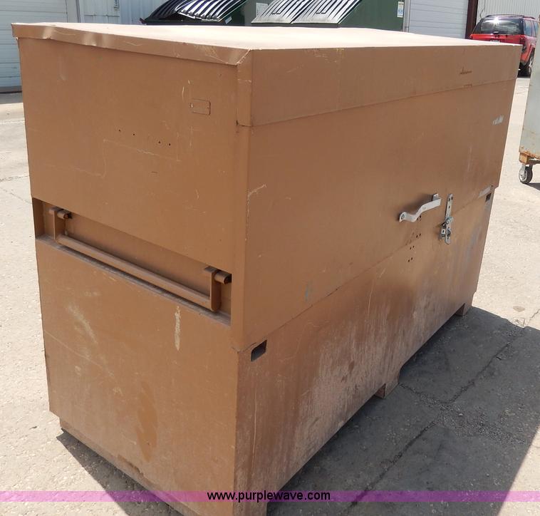 image for item AW9747 Job site box on skids