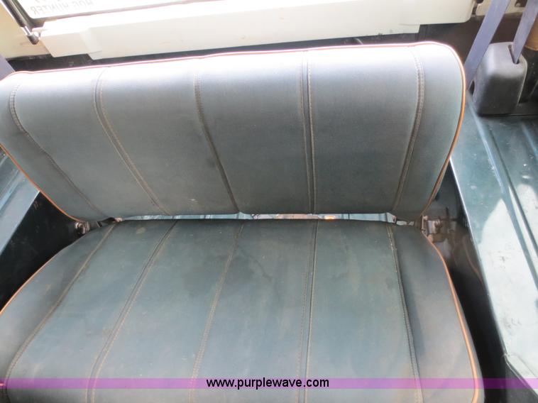 image for item D5959 1993 Jeep Wrangler Sahara SUV