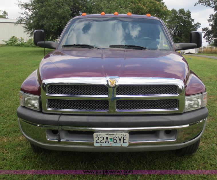 image for item D5960 2000 Dodge Ram 3500 Quad Cab utility truck