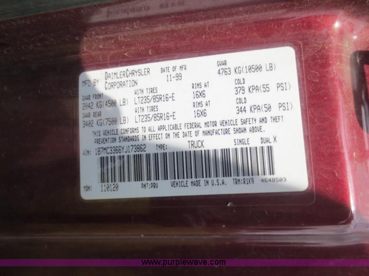 image for item D5960 2000 Dodge Ram 3500 Quad Cab utility truck