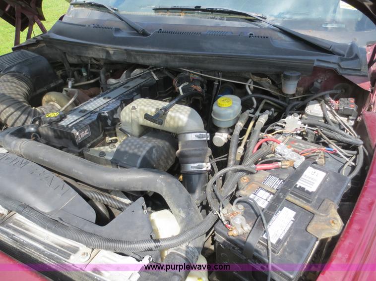 image for item D5960 2000 Dodge Ram 3500 Quad Cab utility truck