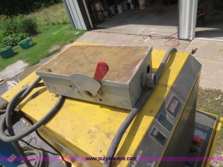 image for item D5962 1999 Kaeser SK19 screw compressor