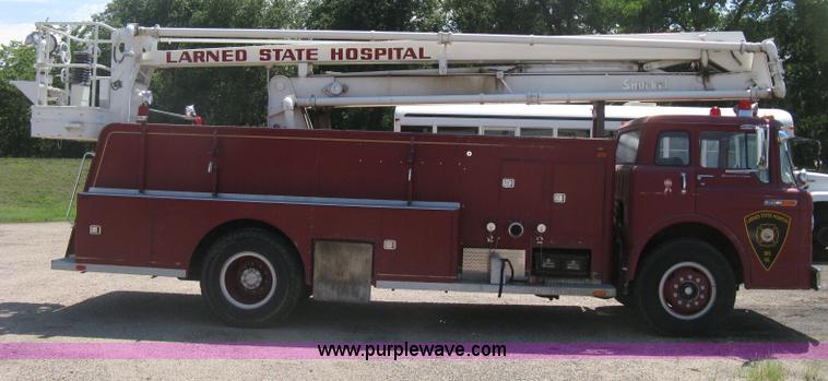 image for item D8475 1969 Ford 1000 Super Duty firetruck