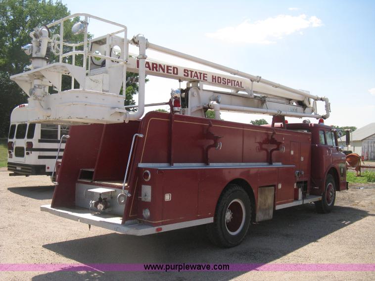 image for item D8475 1969 Ford 1000 Super Duty firetruck