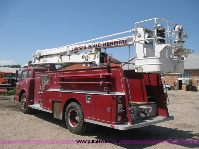 image for item D8475 1969 Ford 1000 Super Duty firetruck
