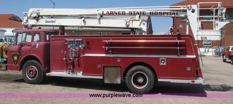 image for item D8475 1969 Ford 1000 Super Duty firetruck