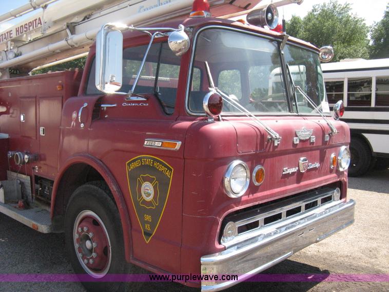 image for item D8475 1969 Ford 1000 Super Duty firetruck