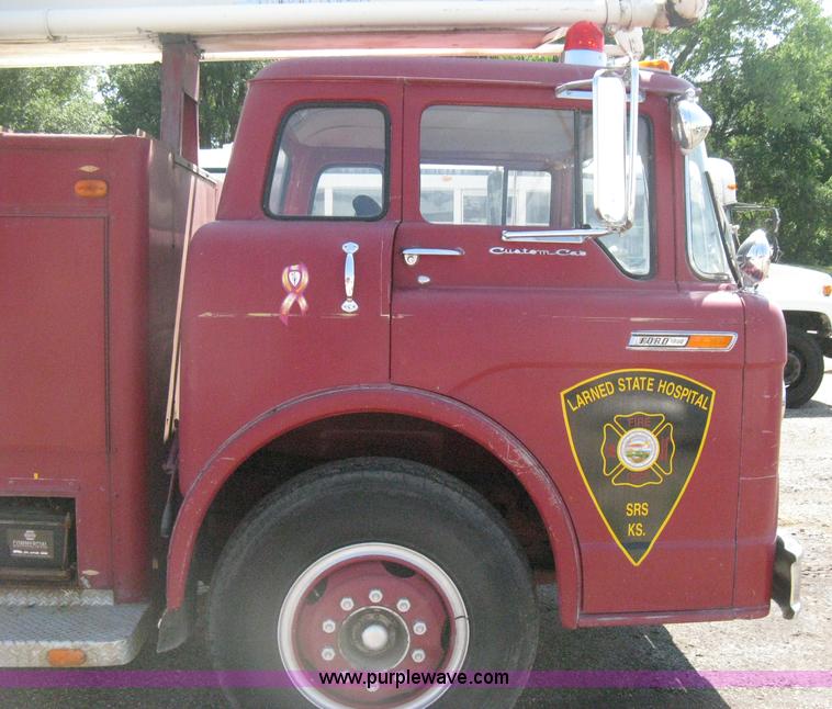 image for item D8475 1969 Ford 1000 Super Duty firetruck