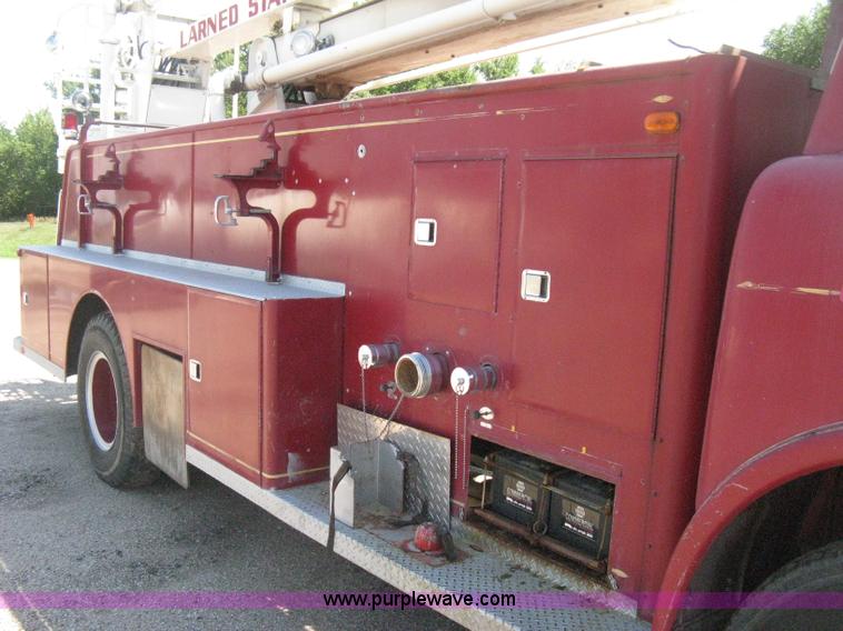 image for item D8475 1969 Ford 1000 Super Duty firetruck