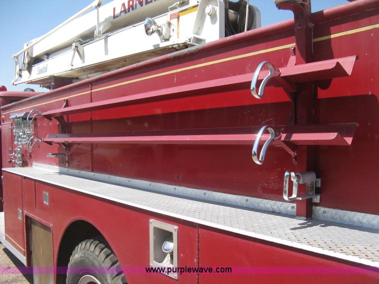 image for item D8475 1969 Ford 1000 Super Duty firetruck