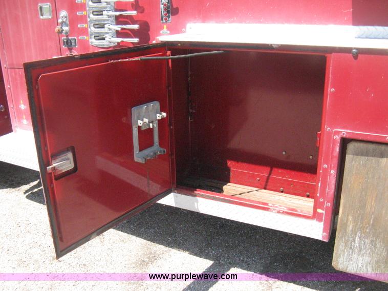 image for item D8475 1969 Ford 1000 Super Duty firetruck