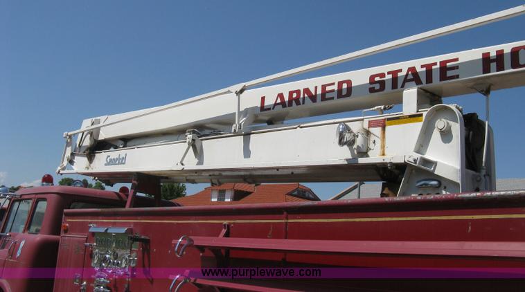 image for item D8475 1969 Ford 1000 Super Duty firetruck