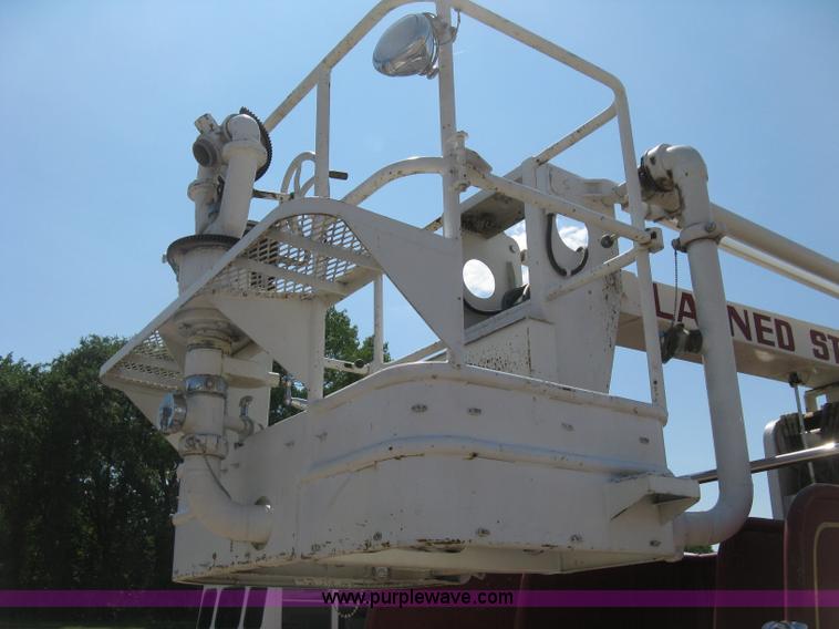 image for item D8475 1969 Ford 1000 Super Duty firetruck