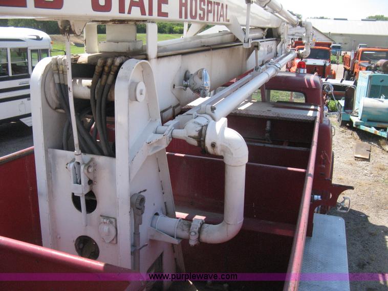 image for item D8475 1969 Ford 1000 Super Duty firetruck