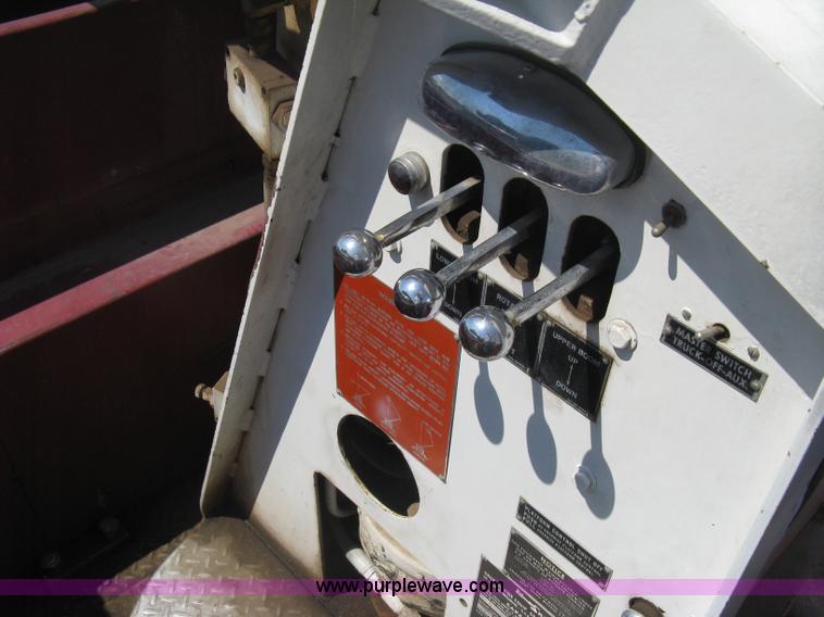 image for item D8475 1969 Ford 1000 Super Duty firetruck