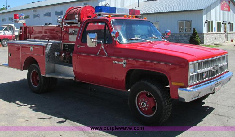 image for item E5142 1981 Chevrolet K30 firetruck