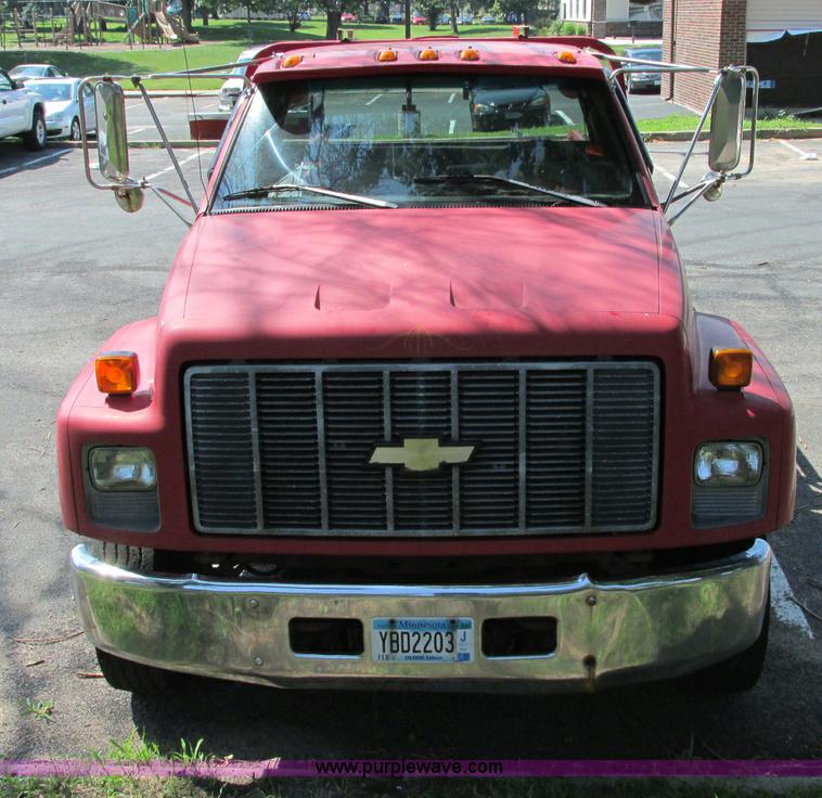 image for item E5175 1996 Chevrolet Kodiak LoPro rollback truck