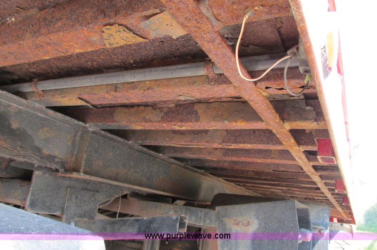 image for item E5175 1996 Chevrolet Kodiak LoPro rollback truck