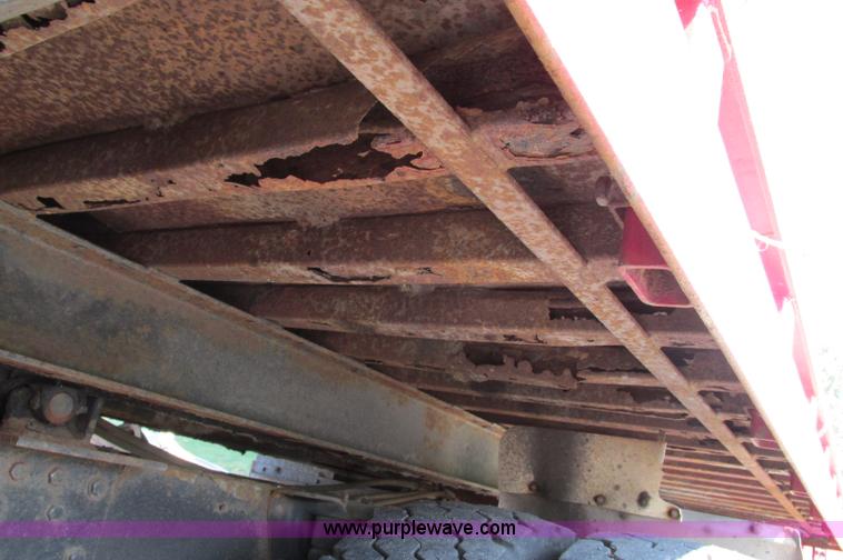 image for item E5175 1996 Chevrolet Kodiak LoPro rollback truck