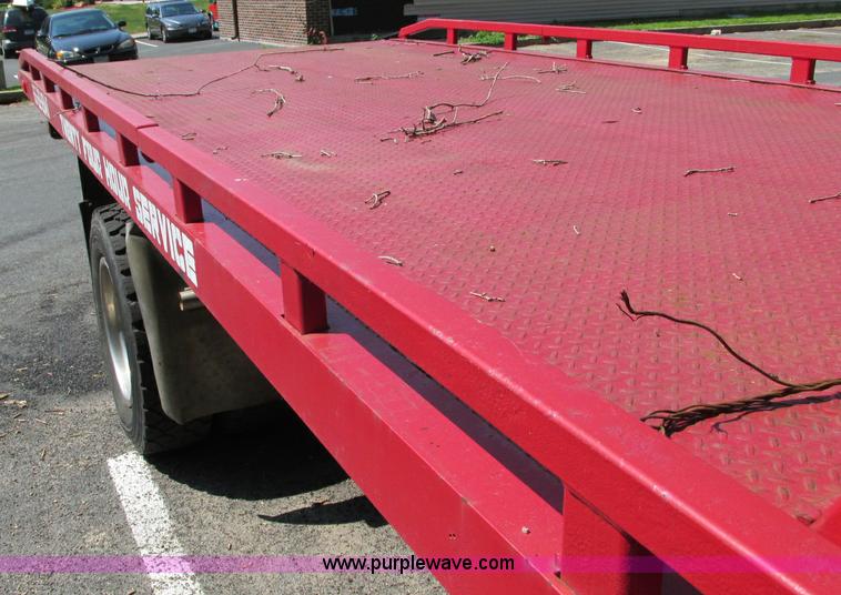 image for item E5175 1996 Chevrolet Kodiak LoPro rollback truck