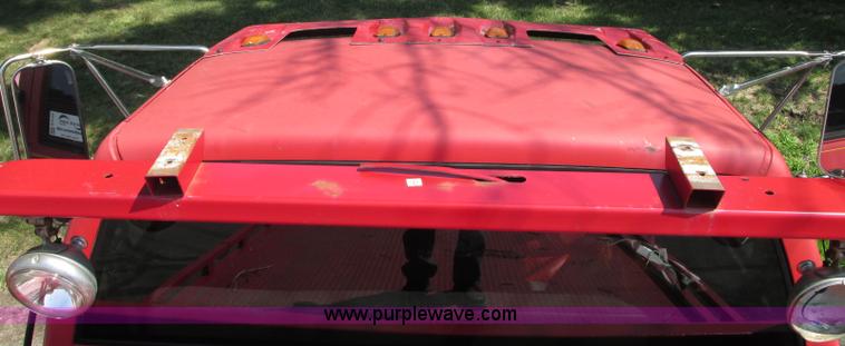 image for item E5175 1996 Chevrolet Kodiak LoPro rollback truck