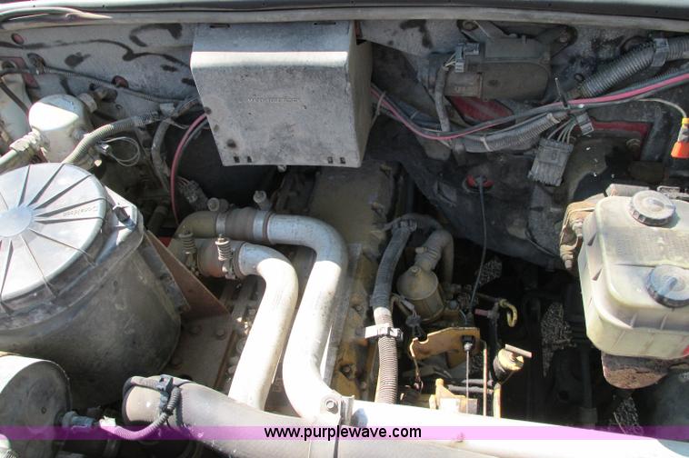 image for item E5175 1996 Chevrolet Kodiak LoPro rollback truck