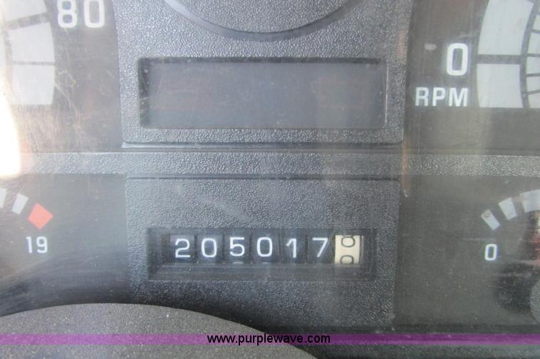 image for item E5175 1996 Chevrolet Kodiak LoPro rollback truck