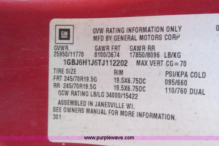 image for item E5175 1996 Chevrolet Kodiak LoPro rollback truck