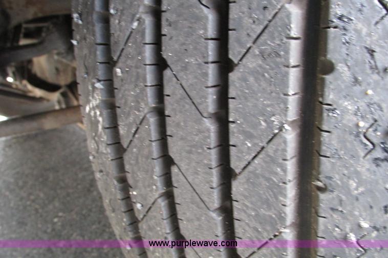 image for item E5176 1997 Georgie Boy MH P30 Pursuit motorhome