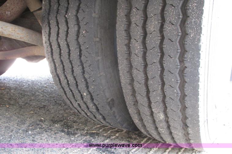 image for item E5176 1997 Georgie Boy MH P30 Pursuit motorhome