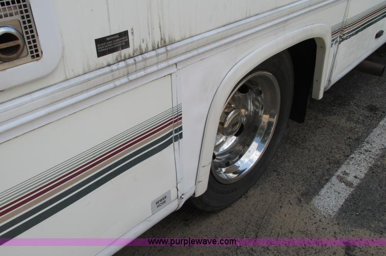 image for item E5176 1997 Georgie Boy MH P30 Pursuit motorhome