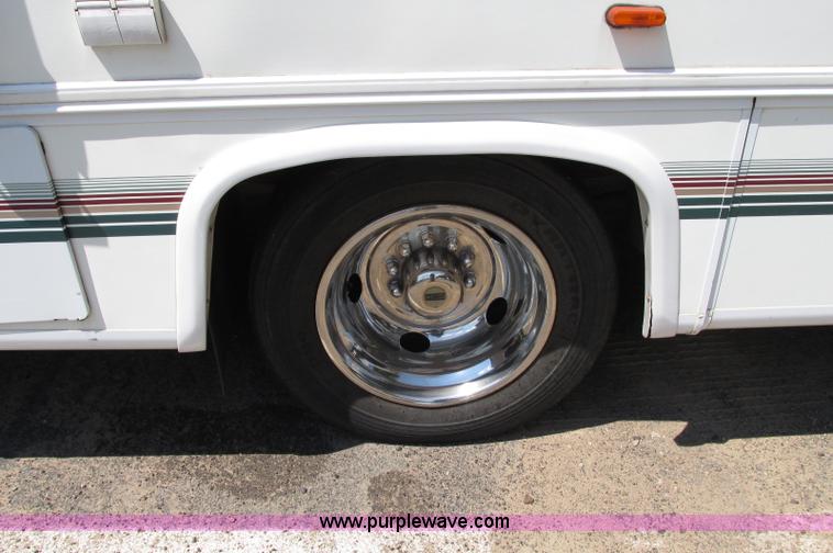 image for item E5176 1997 Georgie Boy MH P30 Pursuit motorhome