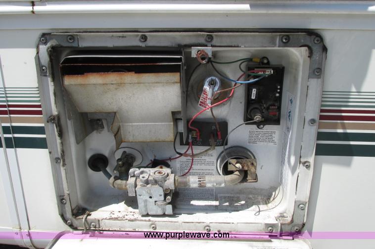 image for item E5176 1997 Georgie Boy MH P30 Pursuit motorhome