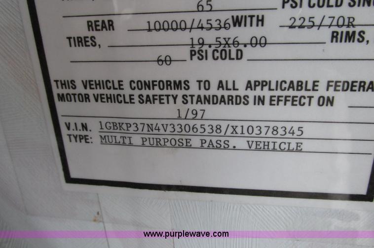 image for item E5176 1997 Georgie Boy MH P30 Pursuit motorhome