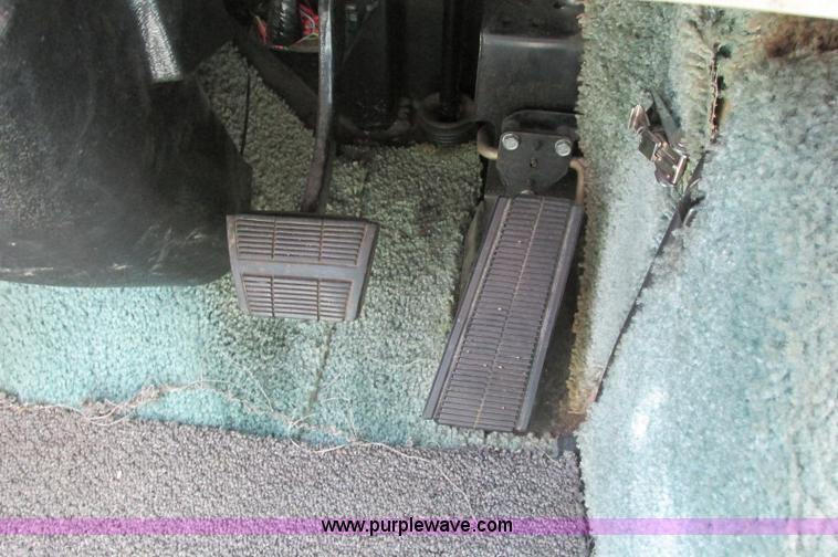 image for item E5176 1997 Georgie Boy MH P30 Pursuit motorhome