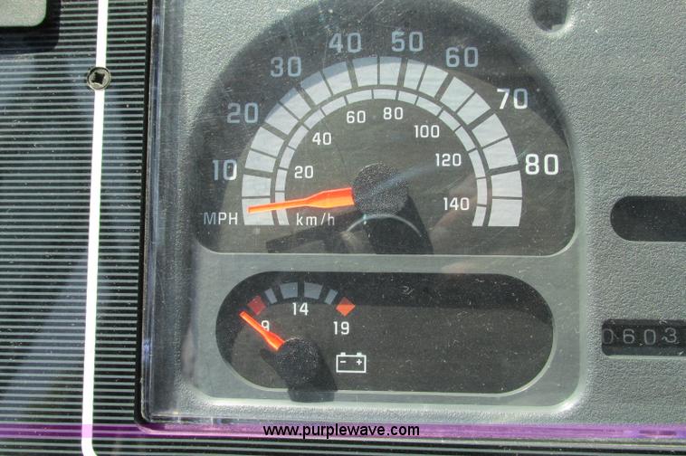 image for item E5176 1997 Georgie Boy MH P30 Pursuit motorhome