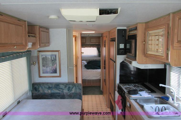 image for item E5176 1997 Georgie Boy MH P30 Pursuit motorhome