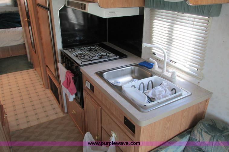 image for item E5176 1997 Georgie Boy MH P30 Pursuit motorhome