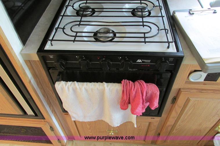 image for item E5176 1997 Georgie Boy MH P30 Pursuit motorhome