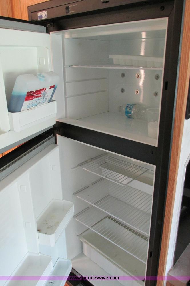 image for item E5176 1997 Georgie Boy MH P30 Pursuit motorhome