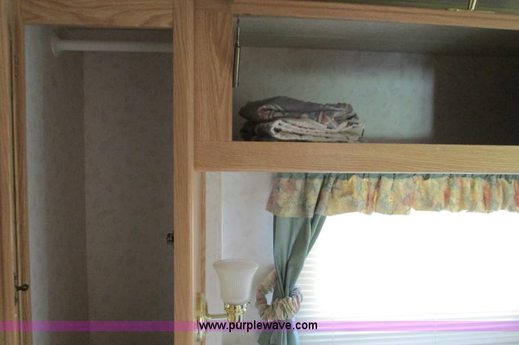 image for item E5176 1997 Georgie Boy MH P30 Pursuit motorhome