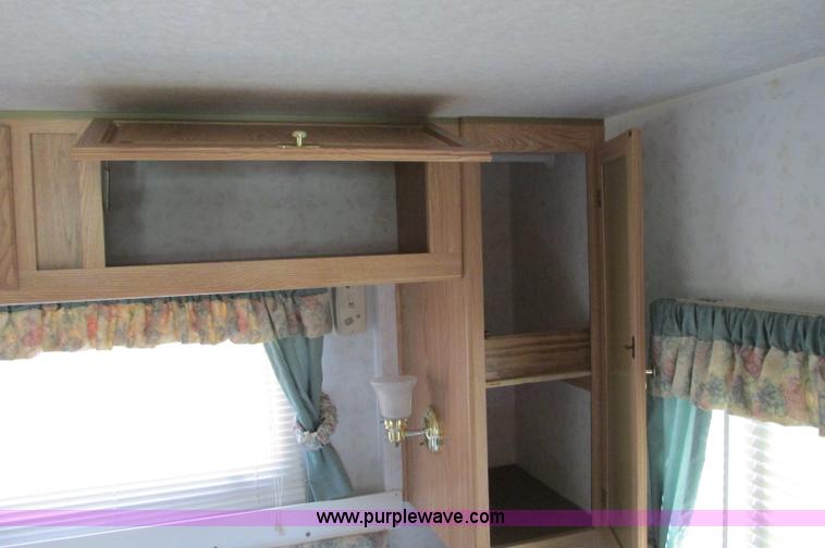 image for item E5176 1997 Georgie Boy MH P30 Pursuit motorhome