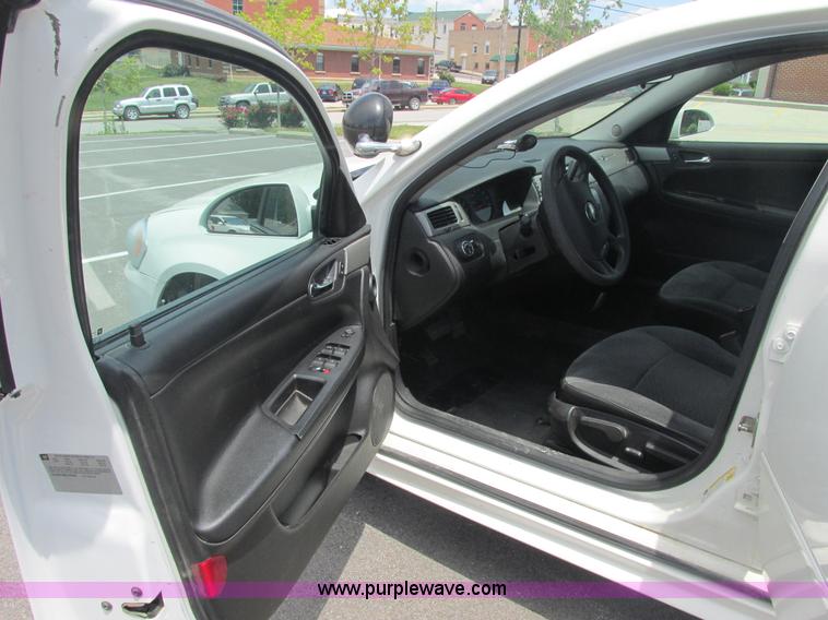 image for item E7271 2009 Chevrolet Impala Police
