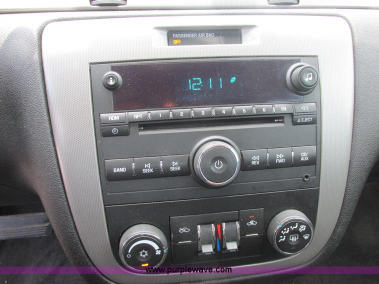 image for item E7271 2009 Chevrolet Impala Police