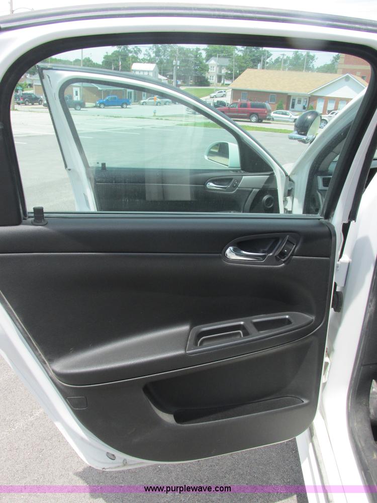 image for item E7271 2009 Chevrolet Impala Police